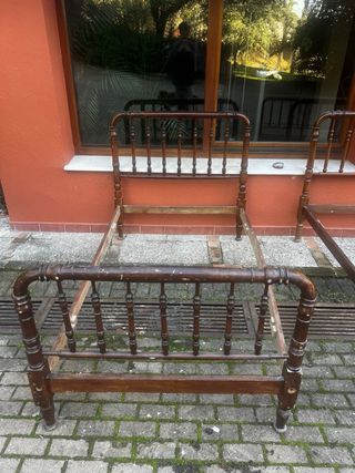 2 Camas Madera Torneada