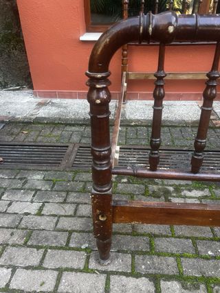 2 Camas Madera Torneada