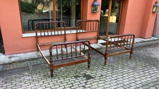 2 Camas Madera Torneada