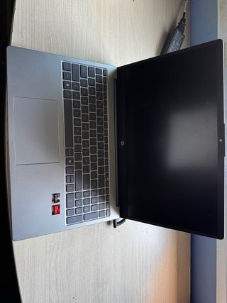 Portátil HP 15-fc0194ns Gris 16GB RAM 512GB SSD