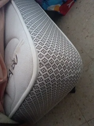 Cabecero, colchón y tapiflex negro