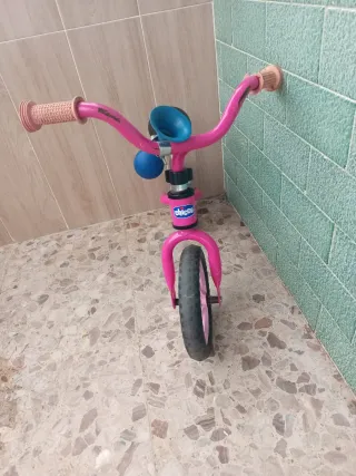 Bicicleta sin pedales Chicco Rosa