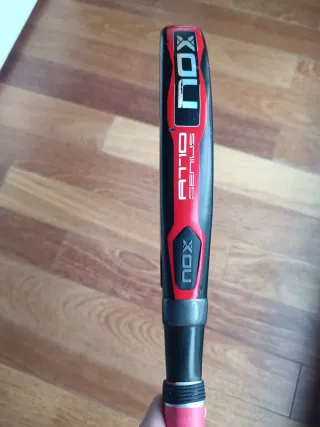 Pala Padel Nox AT10 Genius Agustin Tapia 2023