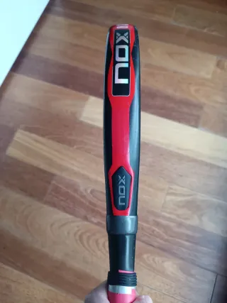 Pala Padel Nox AT10 Genius Agustin Tapia 2023
