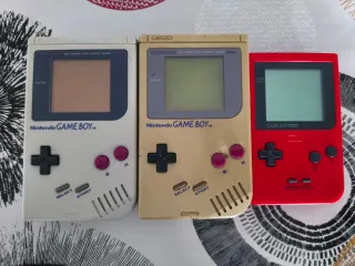 3 Nintendo: 2 Game Boy Clásica + 1 Pocket