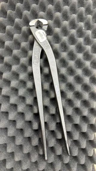 Alicates Wiha C70 DIN ISO 9242 250mm