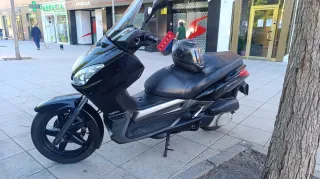 Yamaha Xmax 250