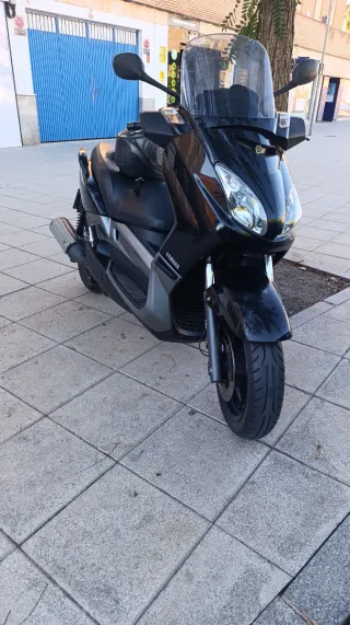 Yamaha Xmax 250