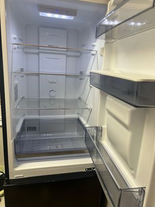 Nevera con dispensador de agua