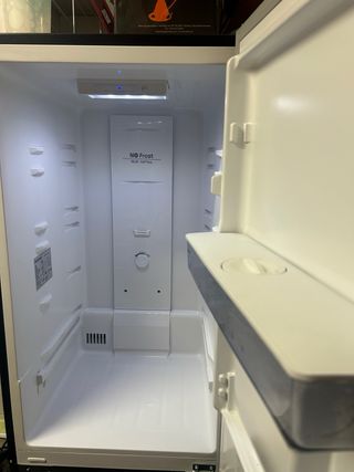 Nevera con dispensador de agua