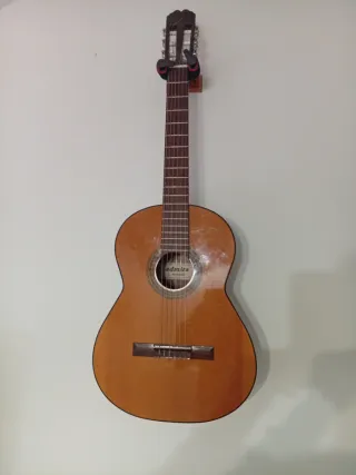 Guitarra Admira Clásica