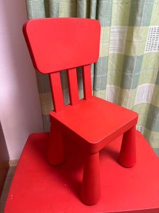Silla infantil roja