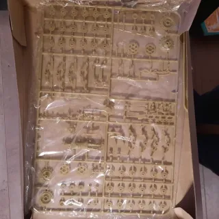 VINTAGE Italeri 213 ITALIAN TANK M13/40 FIAT 1/35