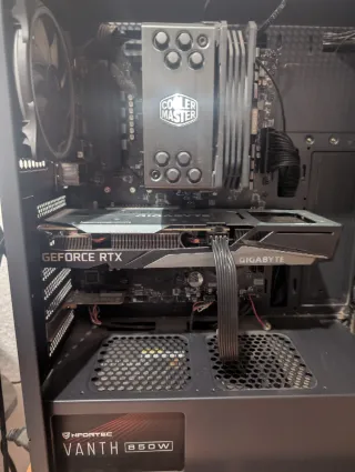 Ordenador PC Gaming gama alta.