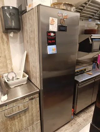 Congelador vertical tipo torre