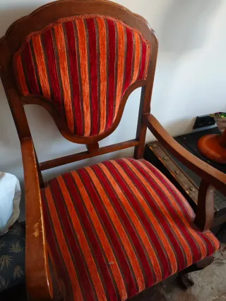 Sillones de madera roble granadino curado