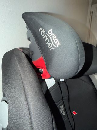 Silla coche Britax Römer negra con isofix