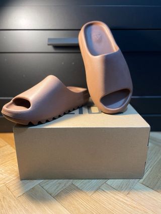 Adidas Yeezy Slide Marrón Talla 42