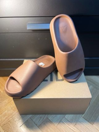 Adidas Yeezy Slide Marrón Talla 42