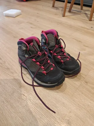 Botas de montaña Quechua mujer negras y rosas