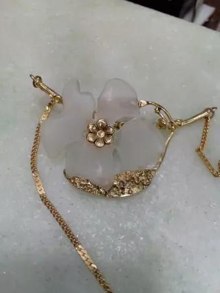 Collana con ciondolo a croce vintage