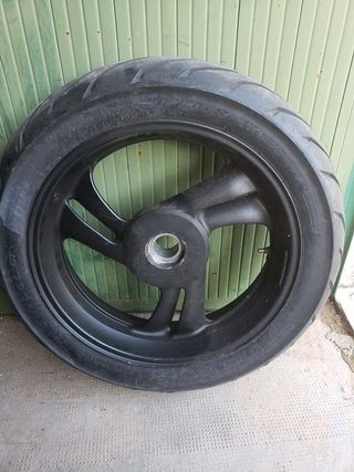 Rueda y Frenos Honda NTV 650 Revere