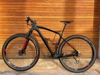 Bicicleta MTB BERRIA BRAVO in CARBONIO