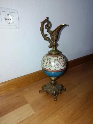 Jarrón Antiguo Cerámica y Metal. Muy sofisticado.