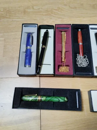 Set di penne stilografiche varie, da collezione