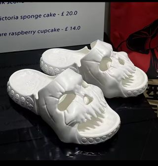 Sandalias calavera talla 38-39