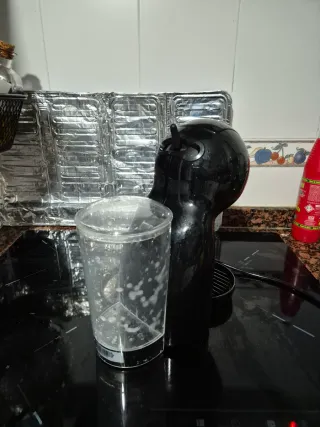 Cafetera Dolce Gusto Negra