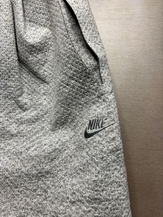 Pantalón corto Nike gris (biodegradable)