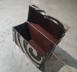 Baúl decorativo metal y madera