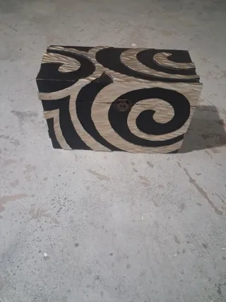 Baúl decorativo metal y madera