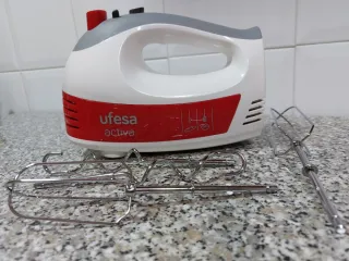 Batidora Ufesa Roja y Blanca