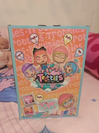 Muñeca Trotties Lucy Magic World Adventures