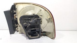 PILOTO TRASERO IZQUIERDO VOLKSWAGEN TOUAREG (7LA)