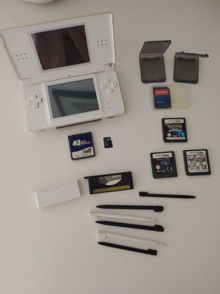Nintendo DS Blanca + Micro SD