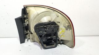 PILOTO TRASERO IZQUIERDO VOLKSWAGEN TOUAREG (7LA)