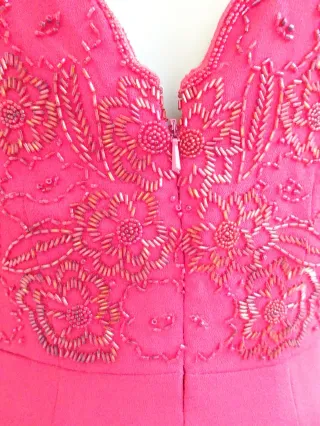 Vestido rojo con pedrería