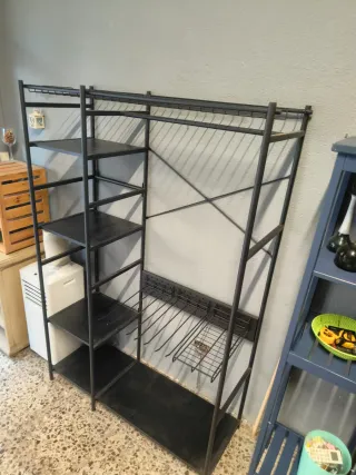 Armario vestidor metálico y madera