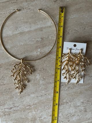 Collar y pendientes coral dorado
