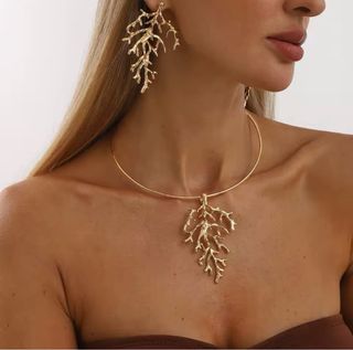 Collar y pendientes coral dorado