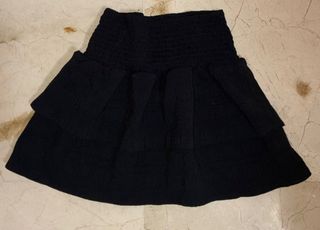 Falda negra mujer volantes