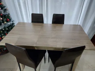 Oferta Mesa de comedor extensible con 4 sillas