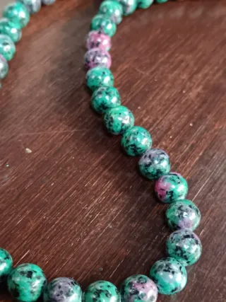 Collana pietre naturali verdi e viola