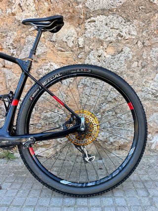 Bicicleta BERRIA BRAVO CARBONO