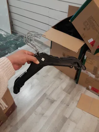 Perchas para pantalones negras (pack)