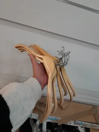 Perchas para pantalones negras (pack)