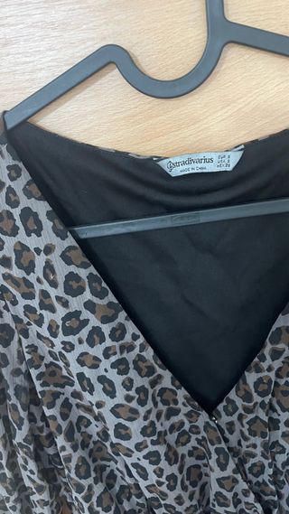 Vestido midi Stradivarius Talla S animal print
